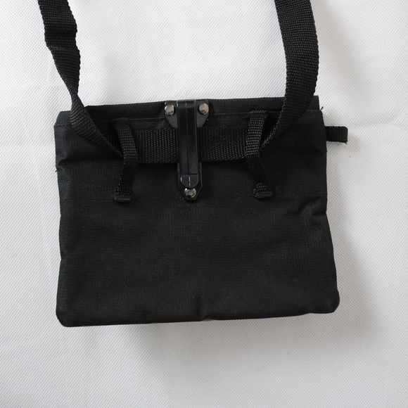 PetSafe Dog Training Mini Treat Sport Pouch with Adjustable Nylon Waist Belt - Picture 6 of 11